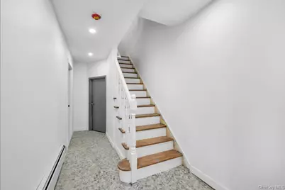 2445 Lurting Avenue, Bronx, NY 10469 - Photo 4