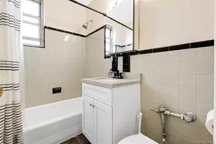 67-25 Clyde St, Forest Hills, NY 11375 - Photo 22