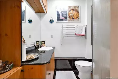 82 W End Avenue, Brooklyn, NY 11235 - Photo 28