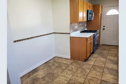 31 W Marine Avenue, Lindenhurst, NY 11757 - Photo 8