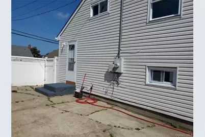 31 W Marine Avenue, Lindenhurst, NY 11757 - Photo 24