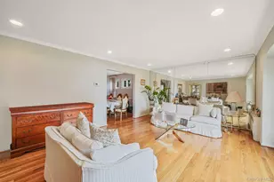 7 Wilbur Ln, Roosevelt, NY 11575 - Photo 10