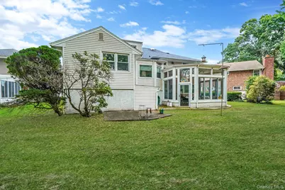 7 Wilbur Lane, Roosevelt, NY 11575 - Photo 6