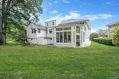 7 Wilbur Lane, Roosevelt, NY 11575 - Photo 4