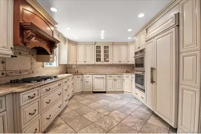 375 Broadway, Lawrence, NY 11559 - Photo 10