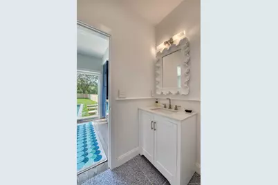 980 Manhanset Avenue, Greenport, NY 11944 - Photo 8