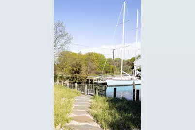 980 Manhanset Avenue, Greenport, NY 11944 - Photo 18