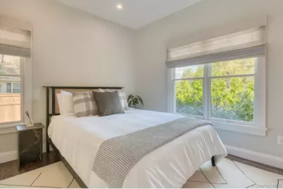 980 Manhanset Avenue, Greenport, NY 11944 - Photo 12