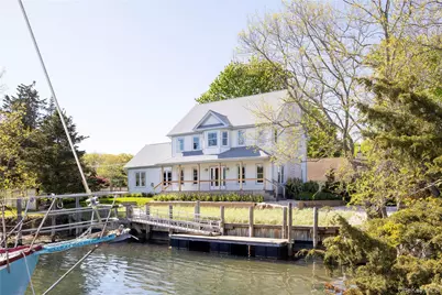 980 Manhanset Avenue, Greenport, NY 11944 - Photo 1