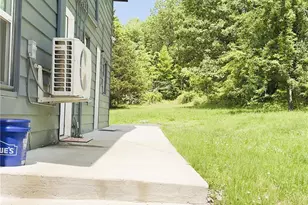 8 Marie Rd, Highland, NY 12528 - Photo 14