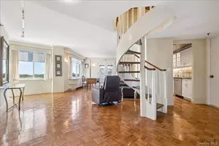 100 Hilton Ave, Garden City, NY 11530 - Photo 4