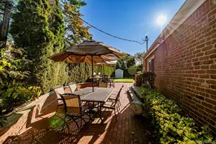 25 Atkinson Rd, Rockville Centre, NY 11570 - Photo 6