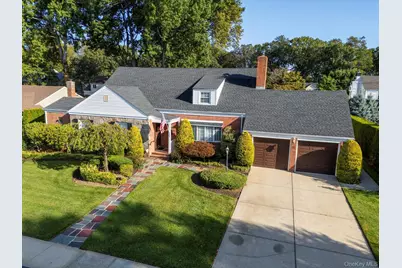 25 Atkinson Road, Rockville Centre, NY 11570 - Photo 2
