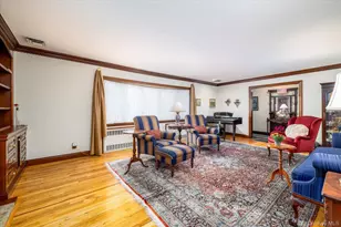 25 Atkinson Rd, Rockville Centre, NY 11570 - Photo 8