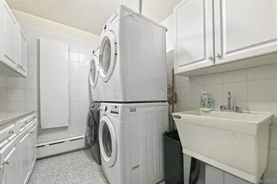 87-07 158th Avenue, Howard Beach, NY 11414 - Photo 38