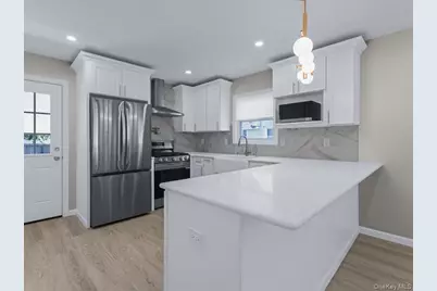 36 S 5th Avenue, Brentwood, NY 11717 - Photo 8