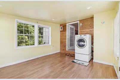 187 N Huron Street, Ronkonkoma, NY 11779 - Photo 12