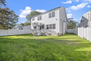 2282 Sycamore Pl, Merrick, NY 11566 - Photo 24