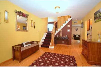 11 Barkley Lane, Nesconset, NY 11767 - Photo 2