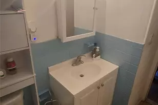 31 Perry St, Brentwood, NY 11717 - Photo 8