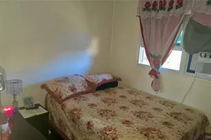 31 Perry St, Brentwood, NY 11717 - Photo 10