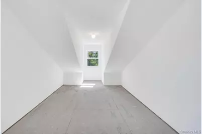 33 Rosemont Avenue, Farmingville, NY 11738 - Photo 34