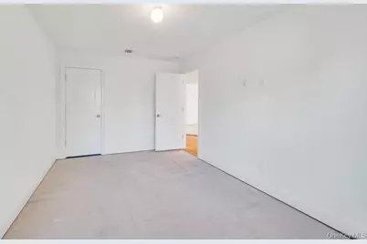 33 Rosemont Avenue, Farmingville, NY 11738 - Photo 32