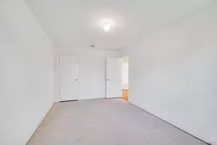 33 Rosemont Ave, Farmingville, NY 11738 - Photo 32