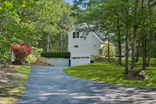 70 Straight Path, Southampton, NY 11968 - Photo 4