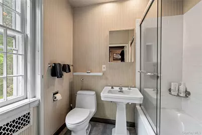 88 Wheatley Road, Old Westbury, NY 11568 - Photo 30