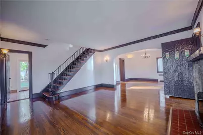 99 Durland Road, Lynbrook, NY 11563 - Photo 4