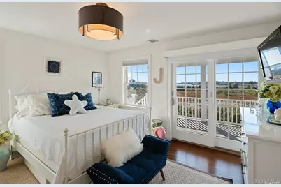 77 Library Avenue, Westhampton Beach, NY 11978 - Photo 18