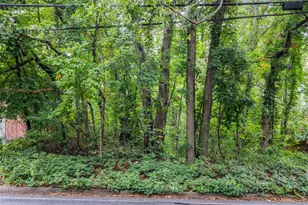 769 Meadow Rd, Smithtown, NY 11787 - Photo 4