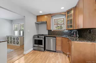 33 Prospect Ave, Lynbrook, NY 11563 - Photo 14