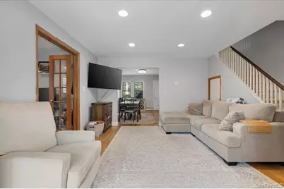 33 Prospect Avenue, Lynbrook, NY 11563 - Photo 6
