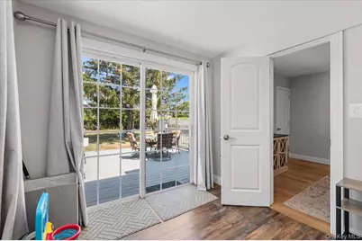 33 Prospect Avenue, Lynbrook, NY 11563 - Photo 18