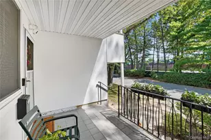 1504 Fox Glen Dr, Hartsdale, NY 10530 - Photo 2