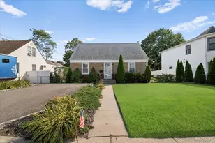 5 Totten St, Bethpage, NY 11714 - Photo 2