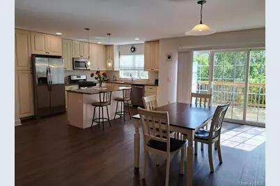 807 Fairway Court #94, New Windsor, NY 12553 - Photo 4