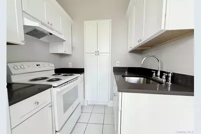 132 W Boston Post Road #5, Mamaroneck, NY 10543 - Photo 8