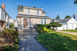 2989 Grand Blvd, Baldwin, NY 11510 - Photo 2