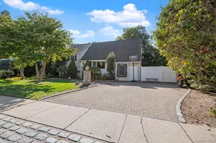 34 21st St, Jericho, NY 11753 - Photo 2