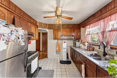 543 Lakeville Road, New Hyde Park, NY 11040 - Photo 8