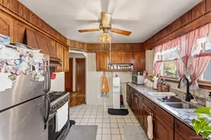 543 Lakeville Rd, New Hyde Park, NY 11040 - Photo 8