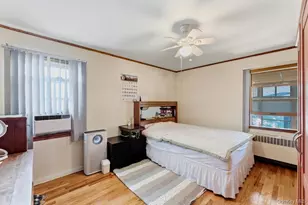 543 Lakeville Rd, New Hyde Park, NY 11040 - Photo 10