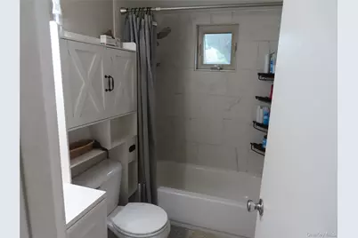 2449 (B) #16 A Union Boulevard, Islip, NY 11751 - Photo 10