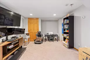 10 Basswood Pl, Melville, NY 11747 - Photo 28