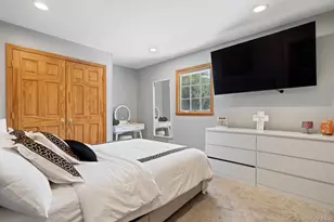 10 Basswood Pl, Melville, NY 11747 - Photo 14