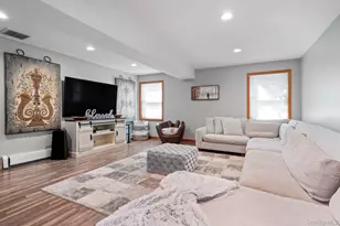 10 Basswood Pl, Melville, NY 11747 - Photo 10