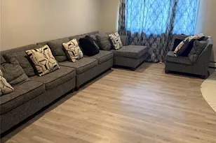 20 Quail Run, Massapequa, NY 11758 - Photo 4